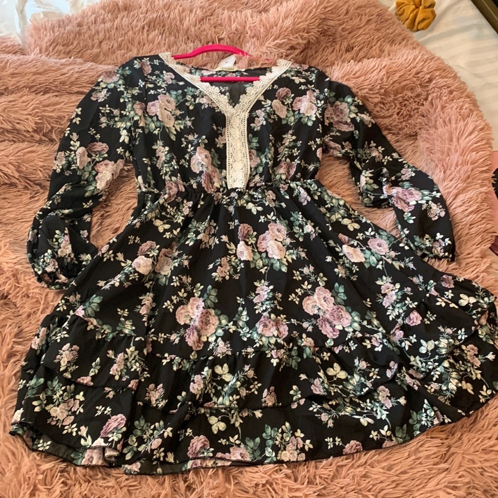 Cinnie Black floral dress with lacy trim